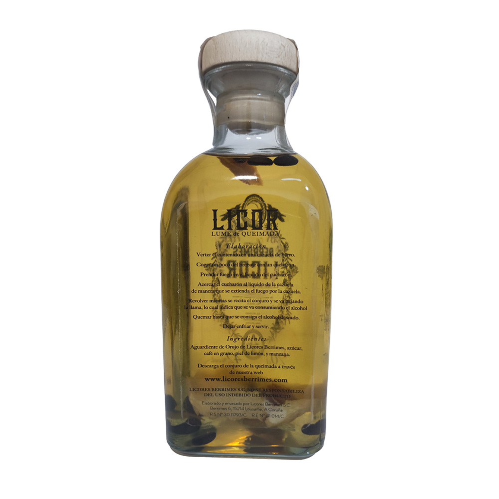 Queimada gallega. Aguardiente de orujo